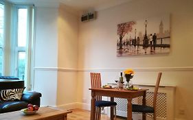 Bright And Airy, 1 Bedroom, Ground Floor Apartment, Uplands, Swansea